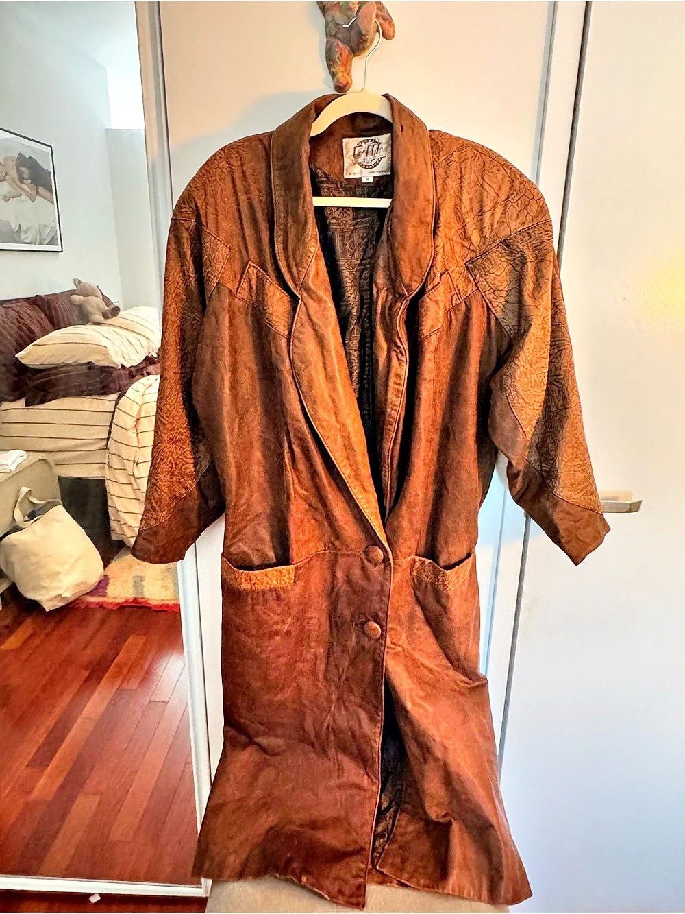 Vintage Global Identity G-III Brown Long Leather Coat Embossed Panels Size M